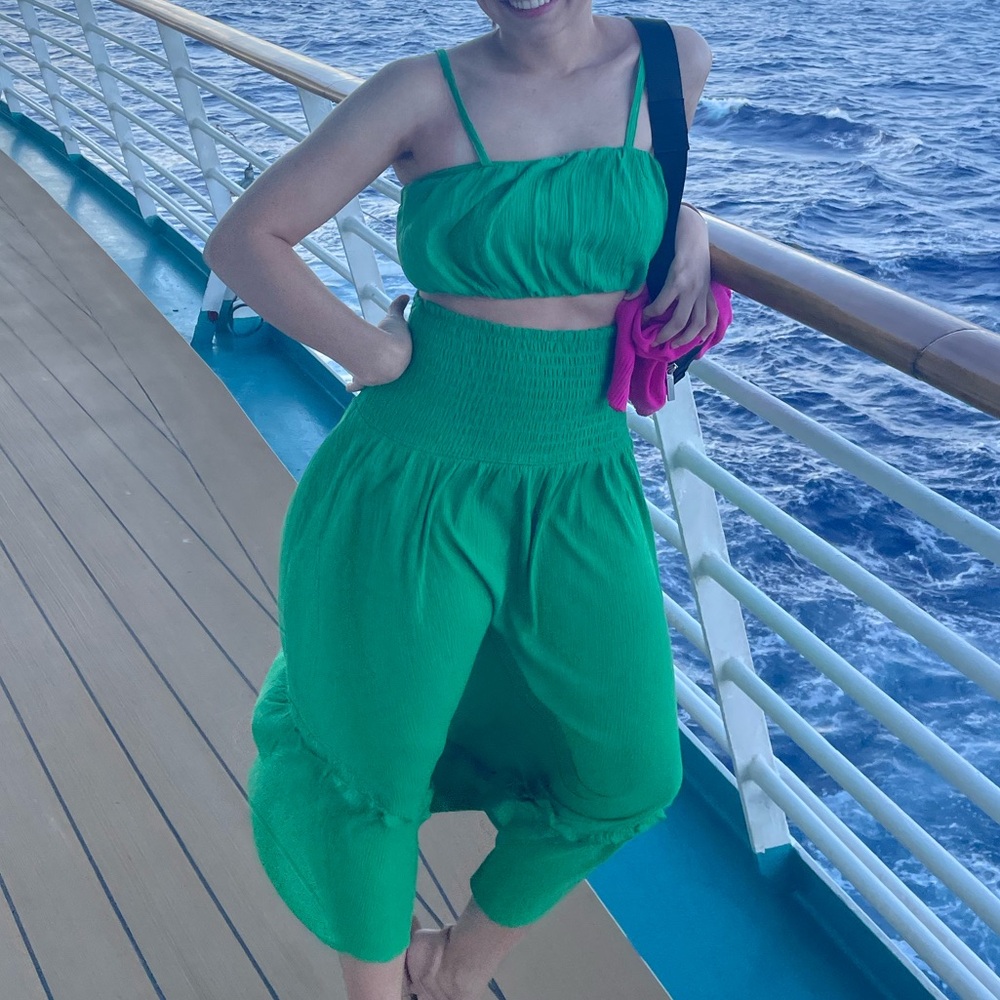 Green Two-Piece Crop Top & Skirt Set